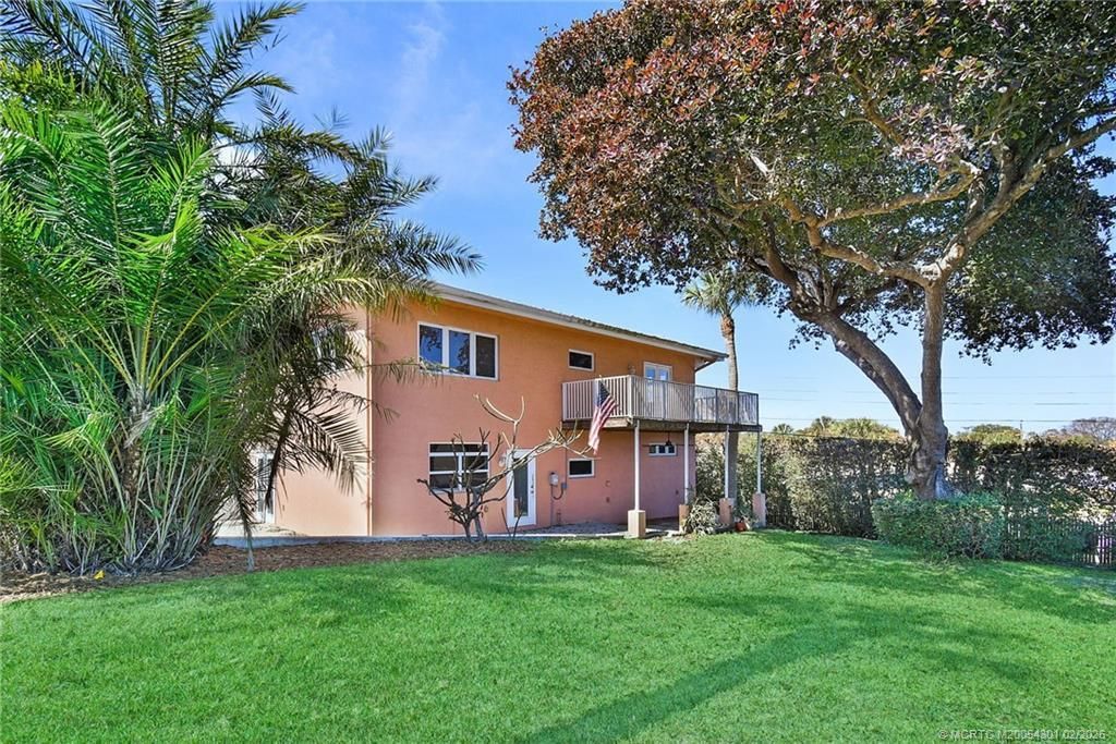 2228 NE Center Circle, Jensen Beach, FL 34957 Photo