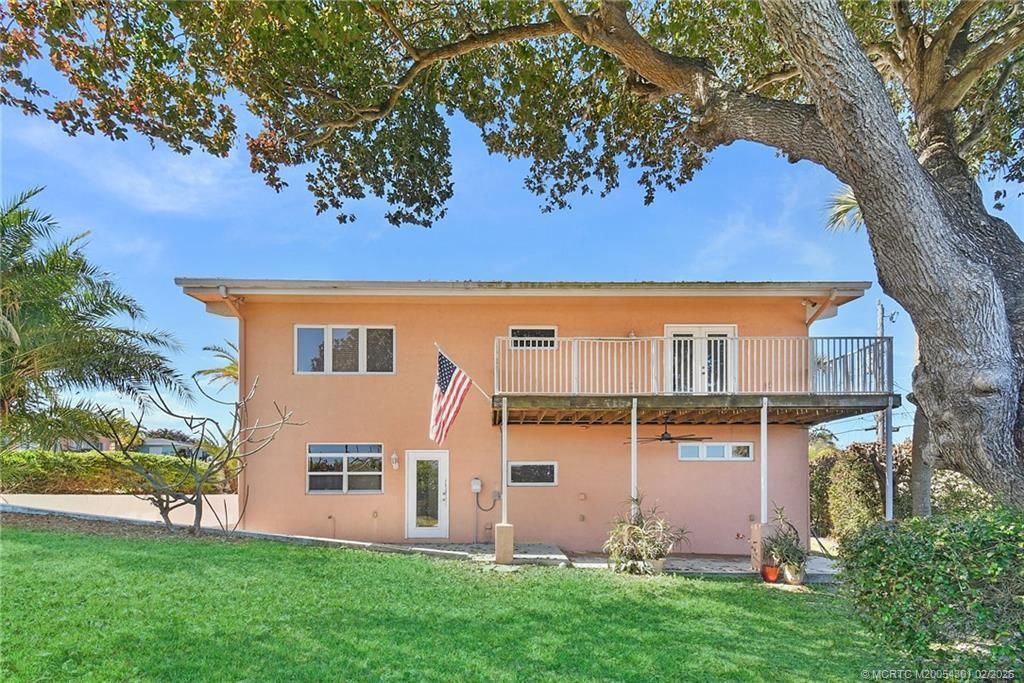 2228 NE Center Circle, Jensen Beach, FL 34957 Photo