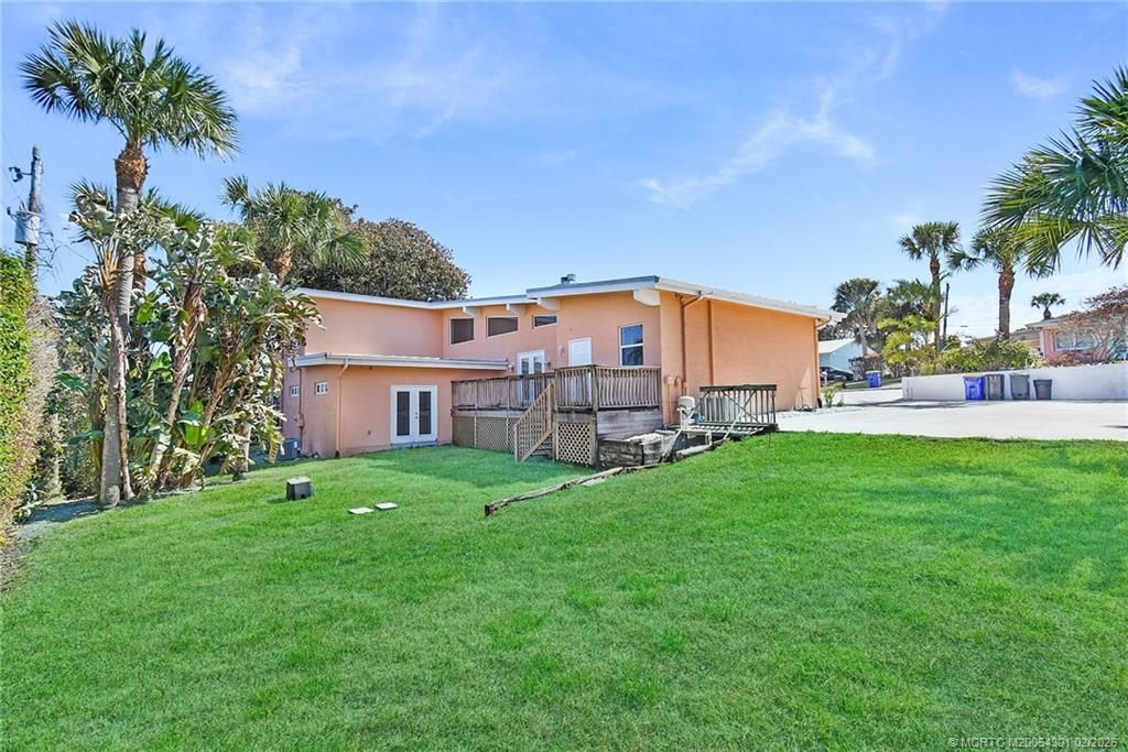 2228 NE Center Circle, Jensen Beach, FL 34957 Photo