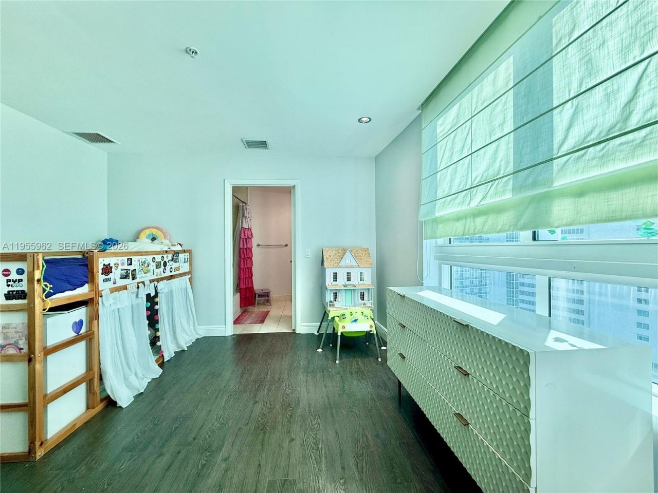 1900 N Bayshore Dr, Unit 2018, Miami, FL 33132 Photo