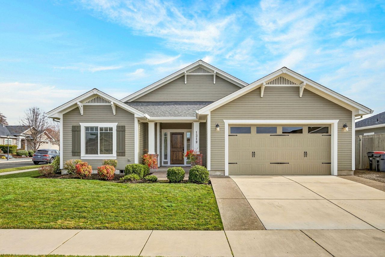 1319 Utah Drive, Medford, OR 97504 Main Photo