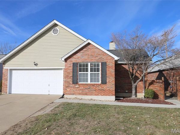853 Du Pre Court, St Peters, MO 63376