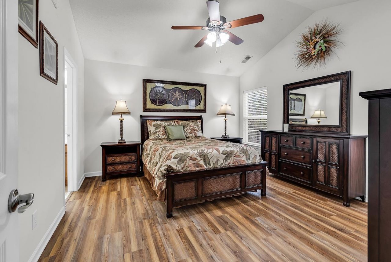 765 Riverward Dr. Photo 11