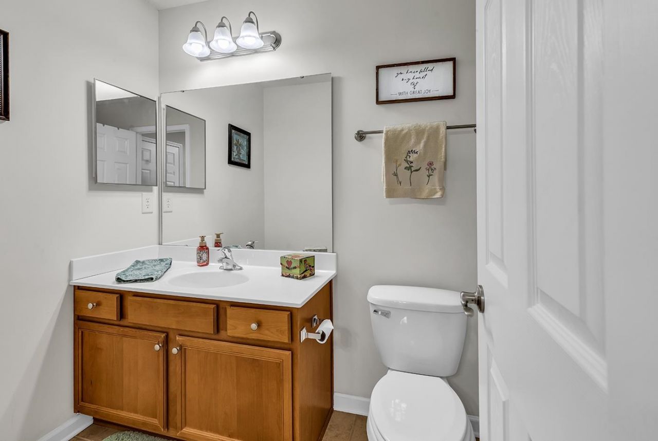 765 Riverward Dr. Photo 20