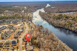 765 Riverward Dr. photo 4