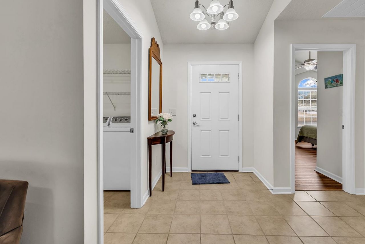 765 Riverward Dr. Photo 6