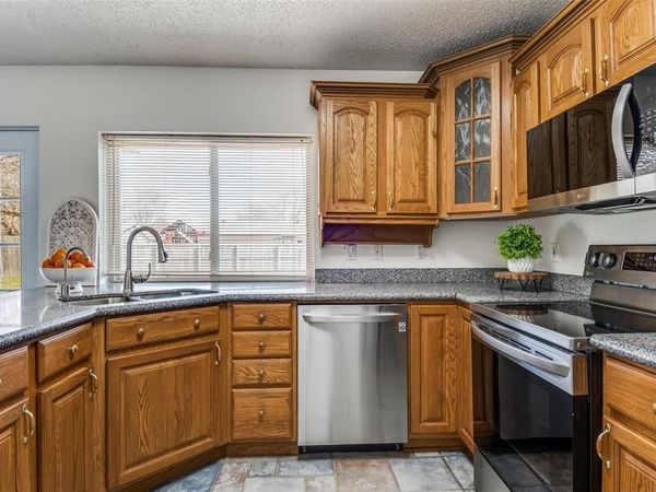 1725 Whiteoak Drive, Garland, TX 75040