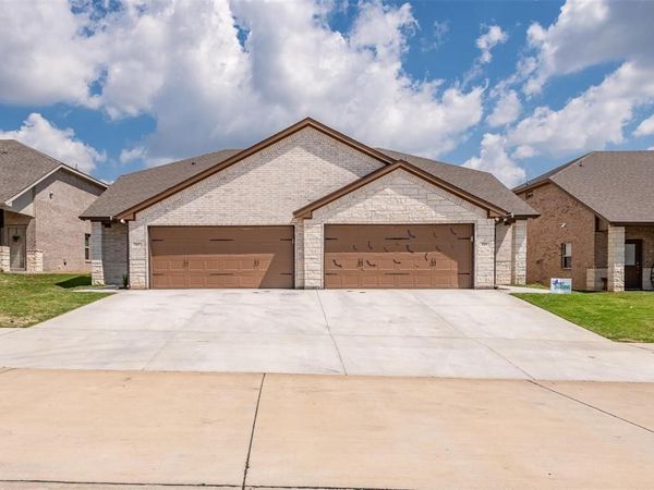 720 Rolling Terrace Circle, Granbury, TX 76049