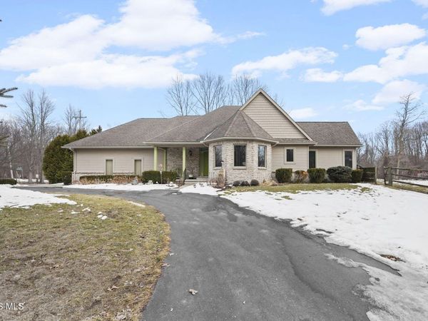 6096 Huntington Road, Sylvania, OH 43560