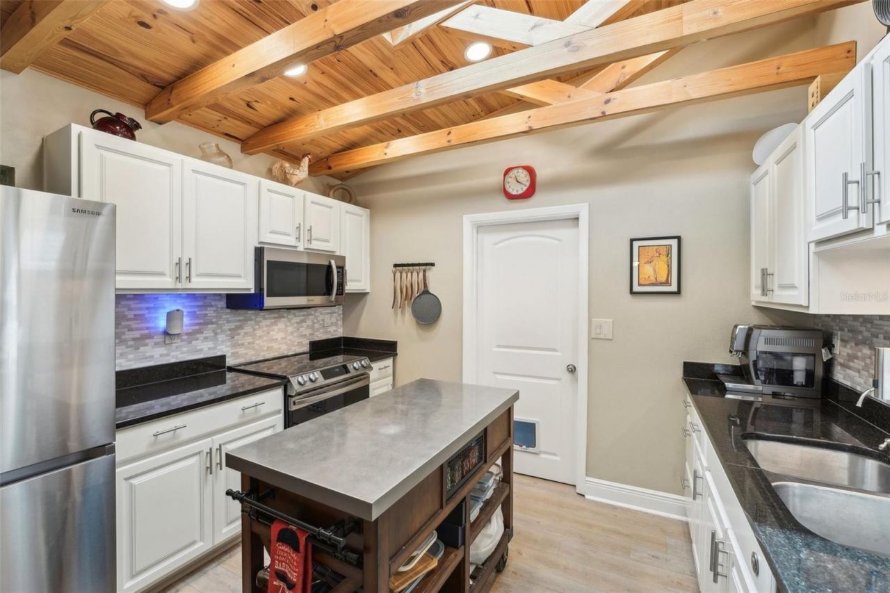 4091 Cherry Street Ne, Saint Petersburg, FL 33703 Photo