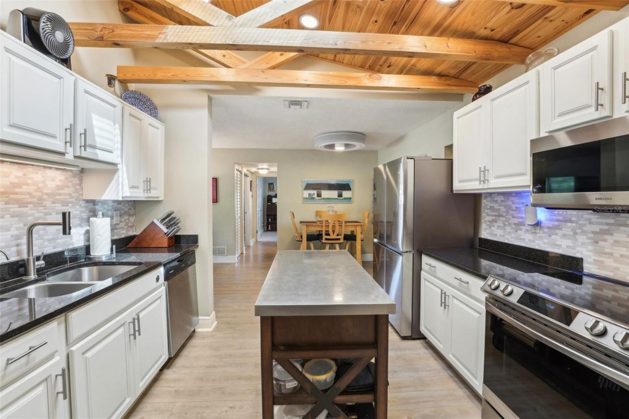 4091 Cherry Street Ne, Saint Petersburg, FL 33703 Photo