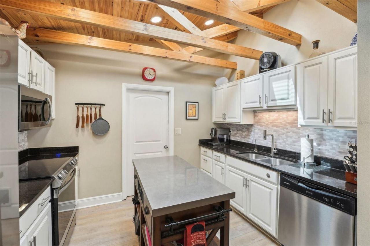 4091 Cherry Street Ne, Saint Petersburg, FL 33703 Photo