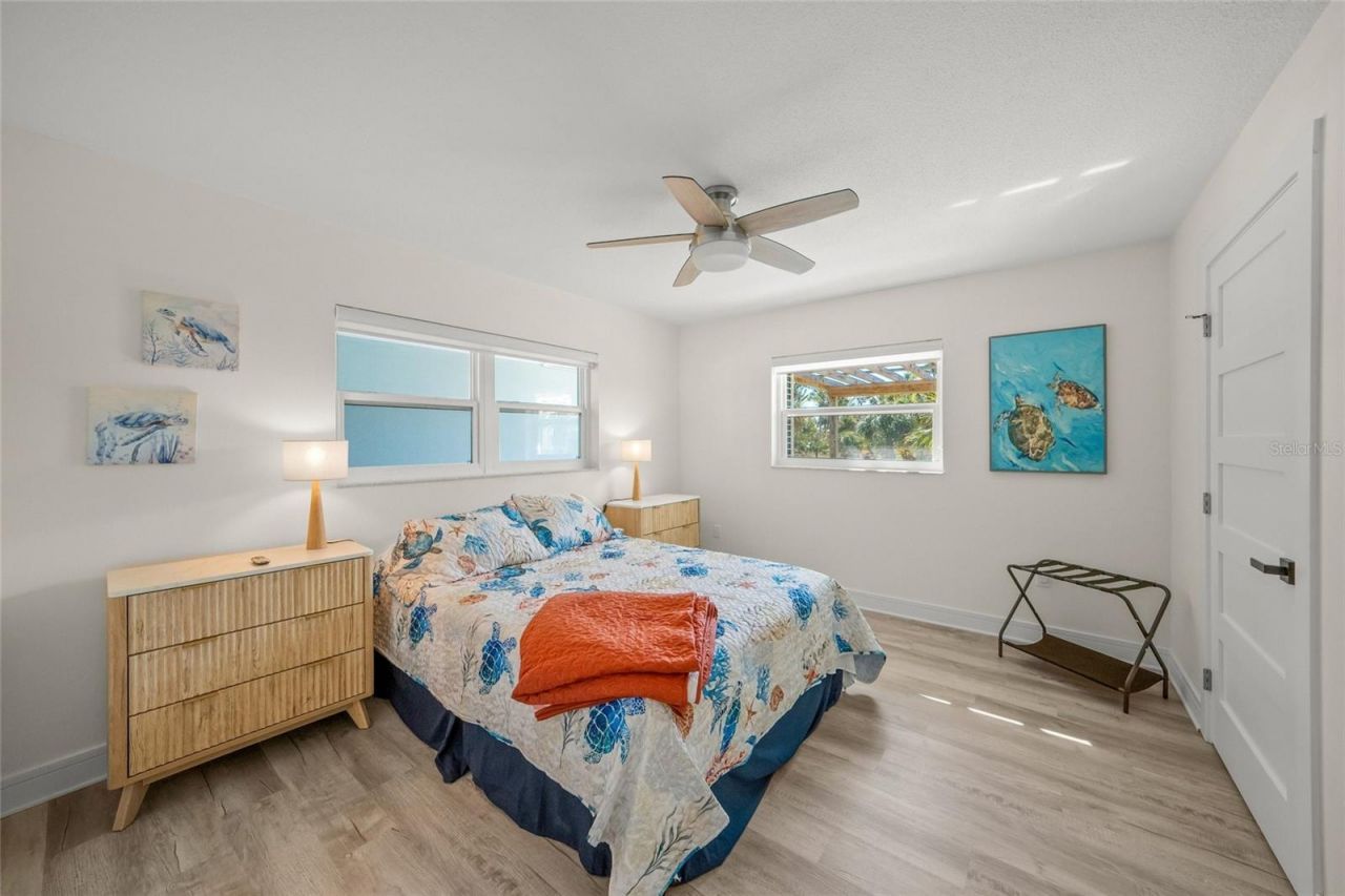 8560 Heron Lagoon Circle, Sarasota, FL 34242 Photo