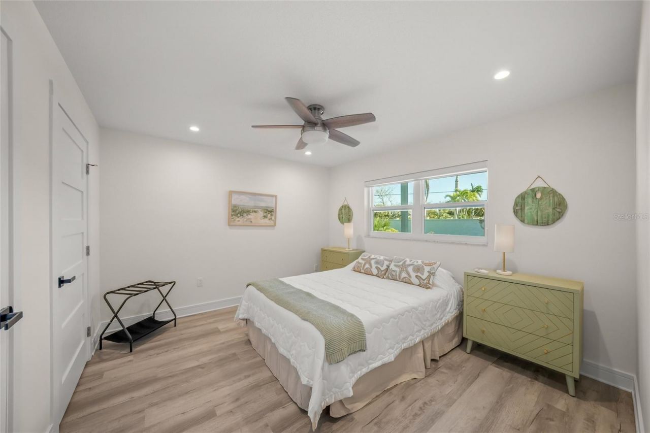 8560 Heron Lagoon Circle, Sarasota, FL 34242 Photo