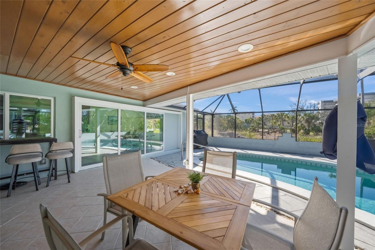 8560 Heron Lagoon Circle, Sarasota, FL 34242 Photo