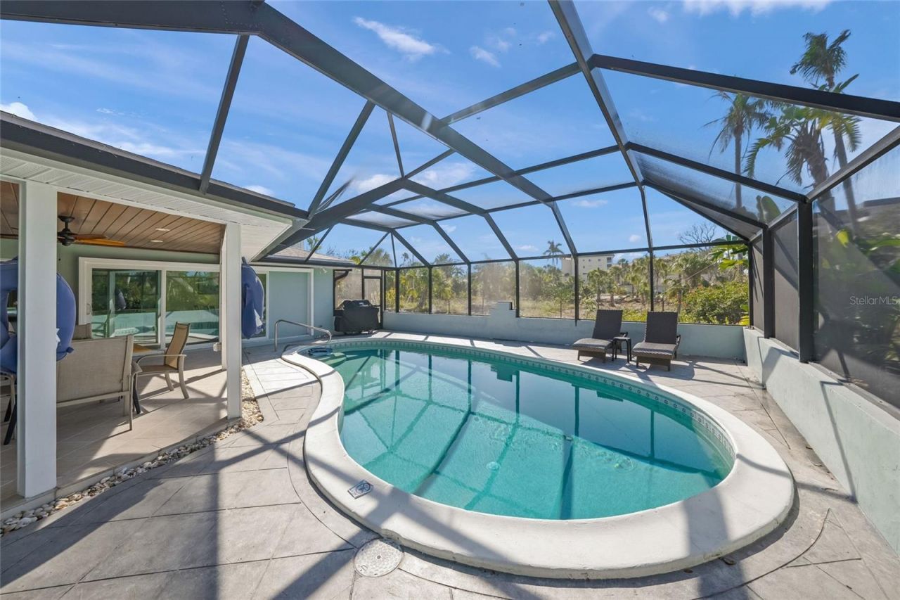 8560 Heron Lagoon Circle, Sarasota, FL 34242 Photo
