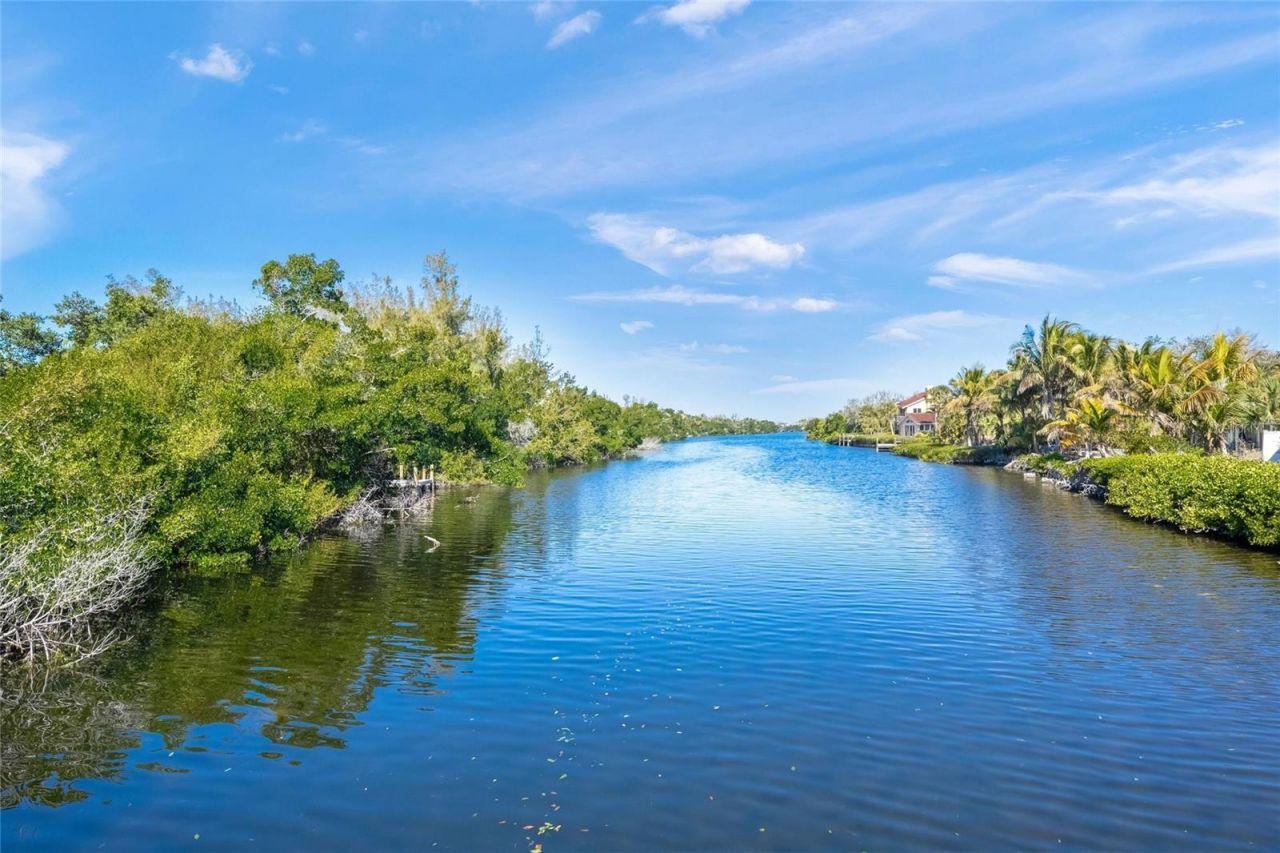 8560 Heron Lagoon Circle, Sarasota, FL 34242 Photo