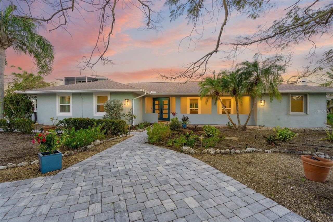 8560 Heron Lagoon Circle, Sarasota, FL 34242 Photo