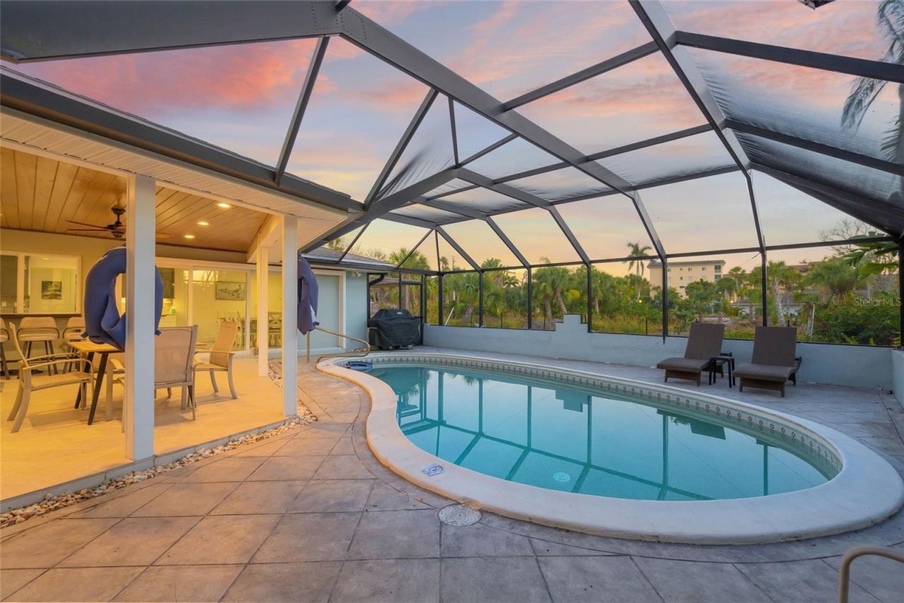 8560 Heron Lagoon Circle, Sarasota, FL 34242 Photo