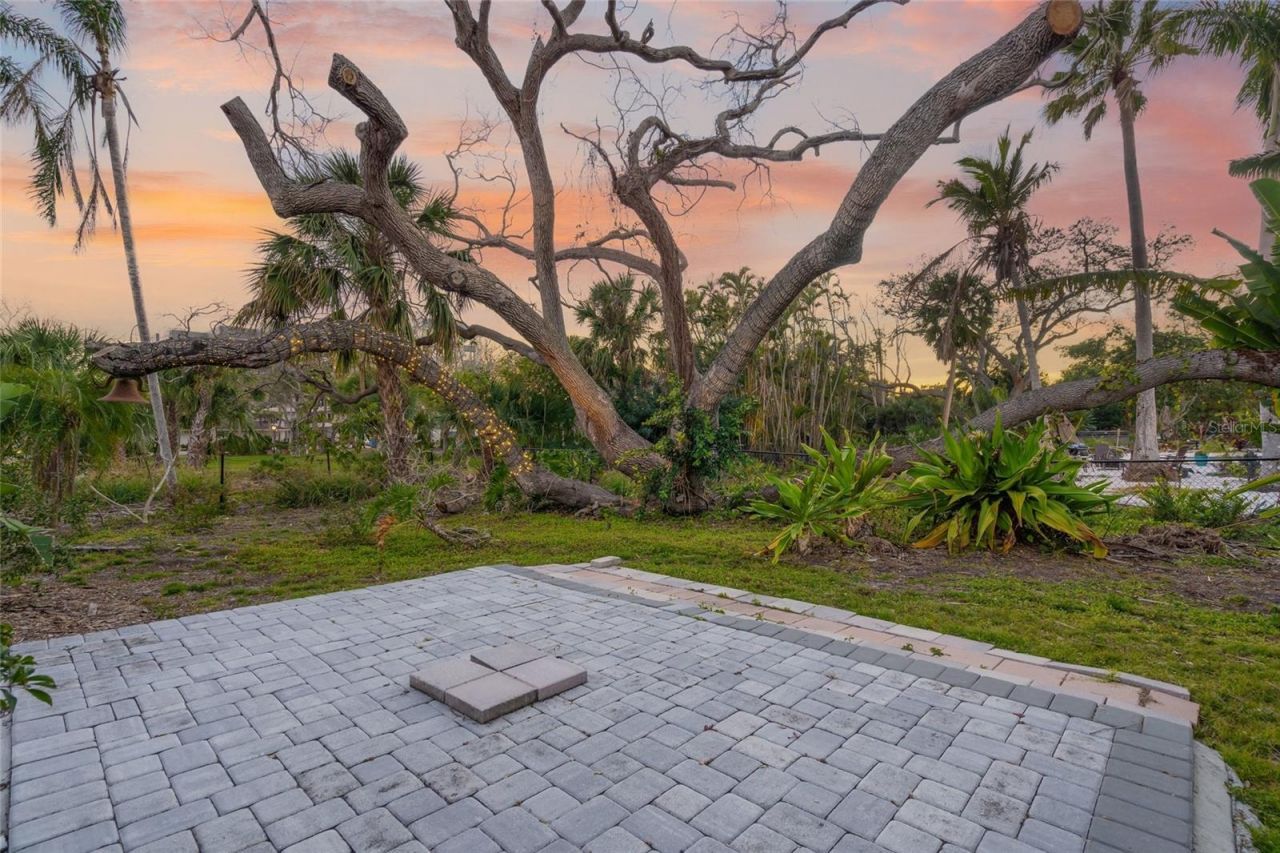 8560 Heron Lagoon Circle, Sarasota, FL 34242 Photo