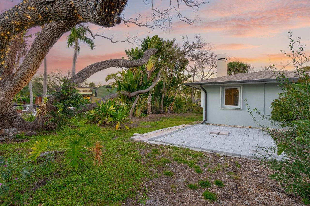 8560 Heron Lagoon Circle, Sarasota, FL 34242 Photo