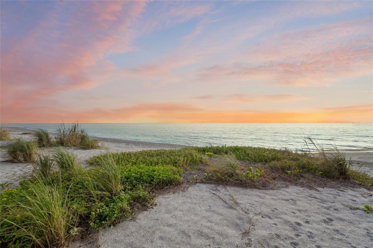 8560 Heron Lagoon Circle, Sarasota, FL 34242 Photo