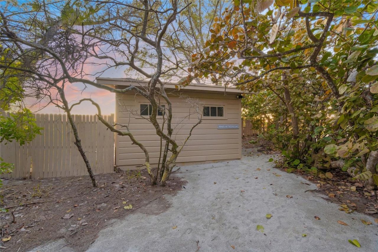 8560 Heron Lagoon Circle, Sarasota, FL 34242 Photo