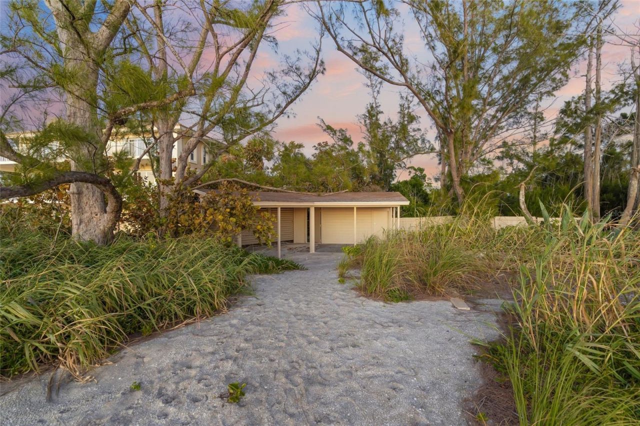 8560 Heron Lagoon Circle, Sarasota, FL 34242 Photo