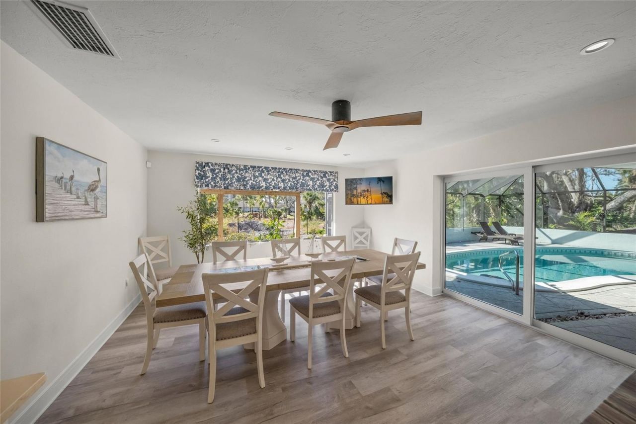 8560 Heron Lagoon Circle, Sarasota, FL 34242 Photo