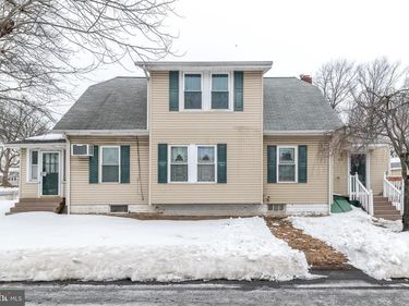 2002 EDGELY ROAD, LEVITTOWN, PA 19057