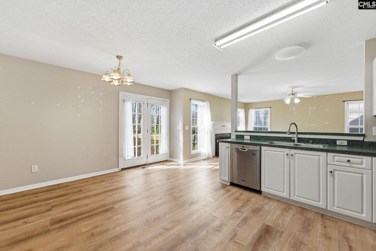 321 Delaine Woods Drive Photo 13