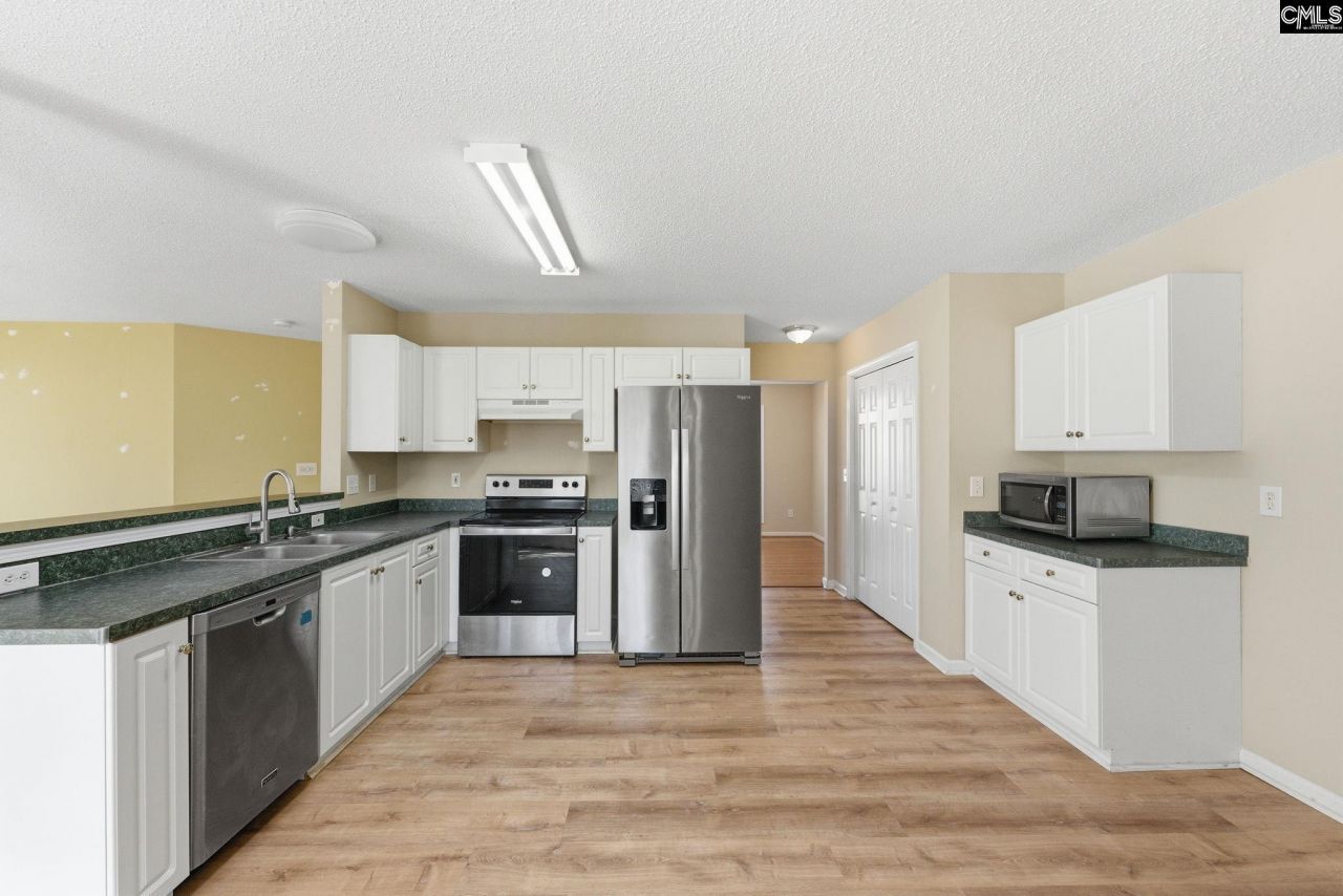 321 Delaine Woods Drive Photo 16