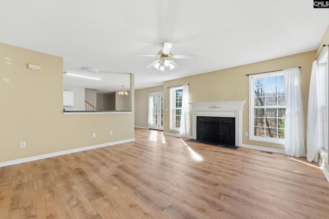 321 Delaine Woods Drive Photo 19