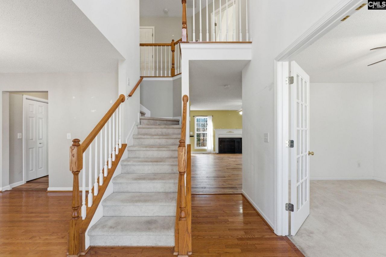 321 Delaine Woods Drive Photo 7