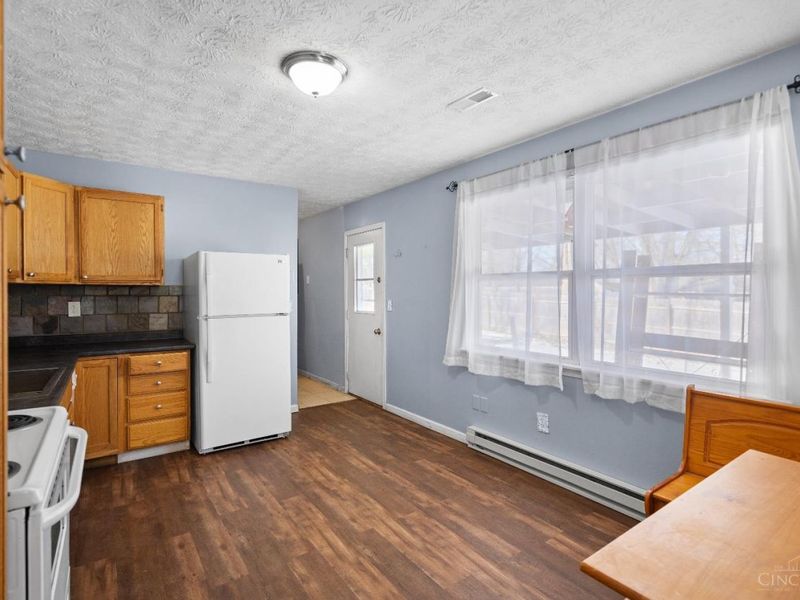 1502 Royal Oak Court, Goshen, OH 45140 Photo 6