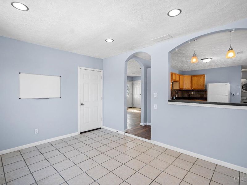 1502 Royal Oak Court, Goshen, OH 45140 Photo 7