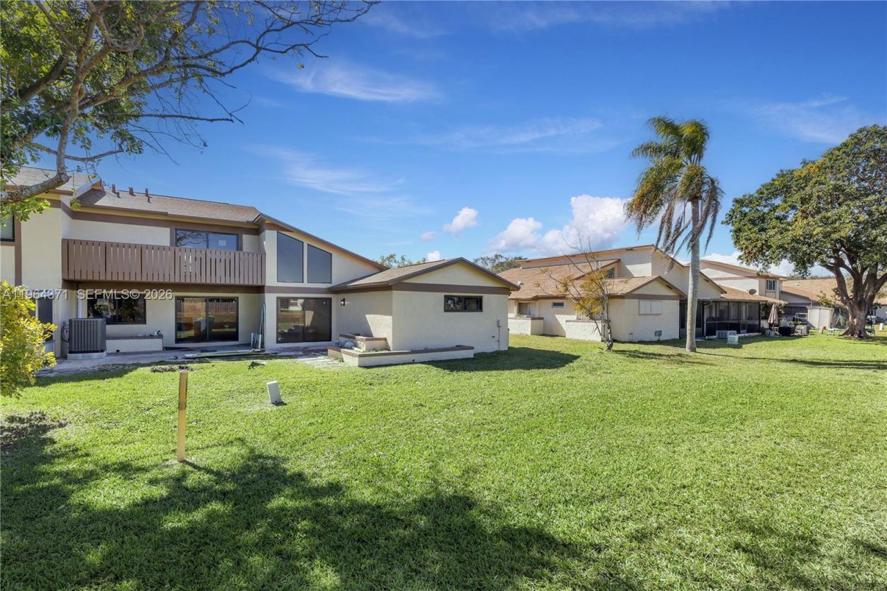 10675 NW 30th Pl , Unit 1, Sunrise, FL 33322 Photo