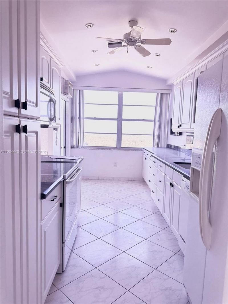 18051 Biscayne Blvd , Unit PH05, Aventura, FL 33160 Photo