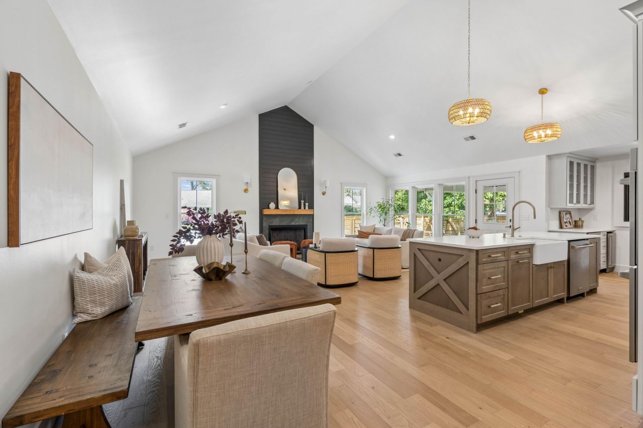 980 Cottingham Drive Photo 11