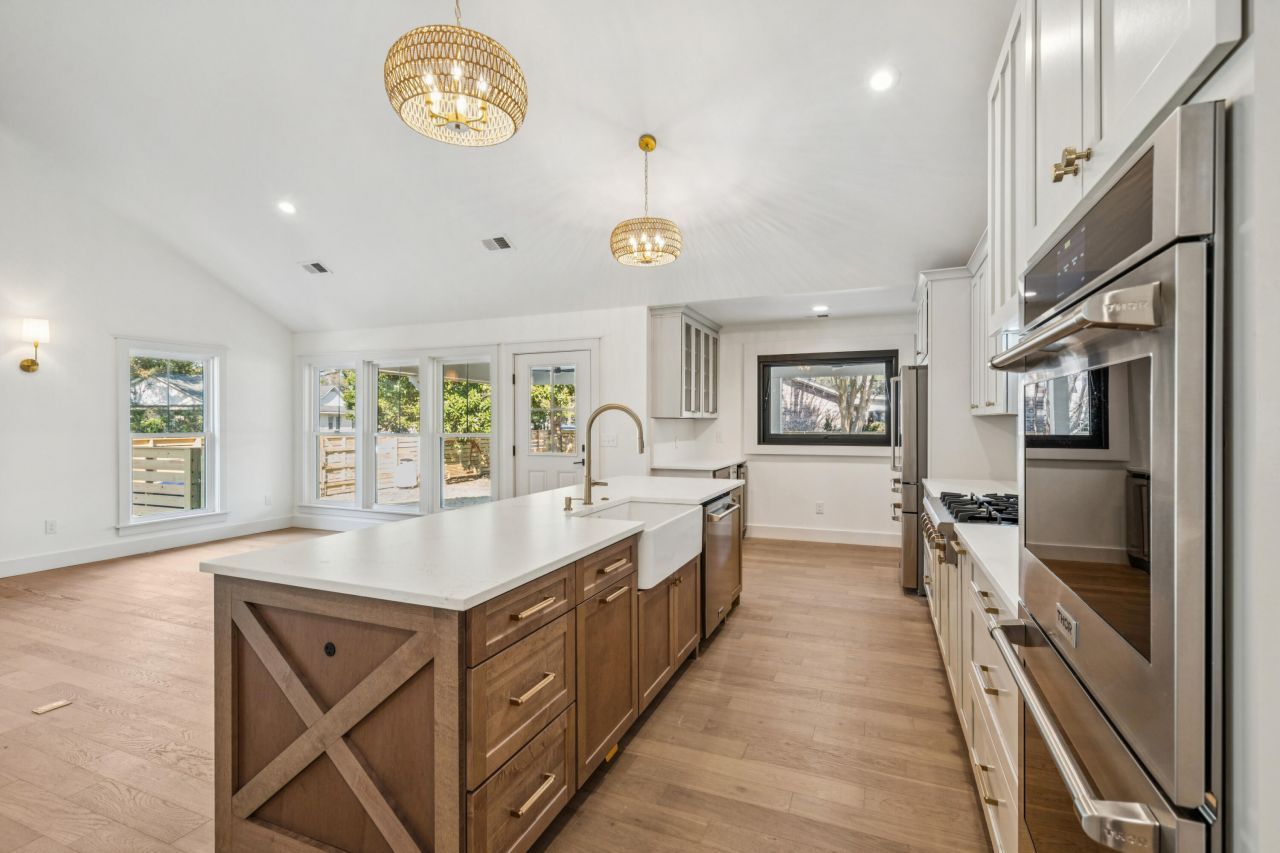 980 Cottingham Drive Photo 14