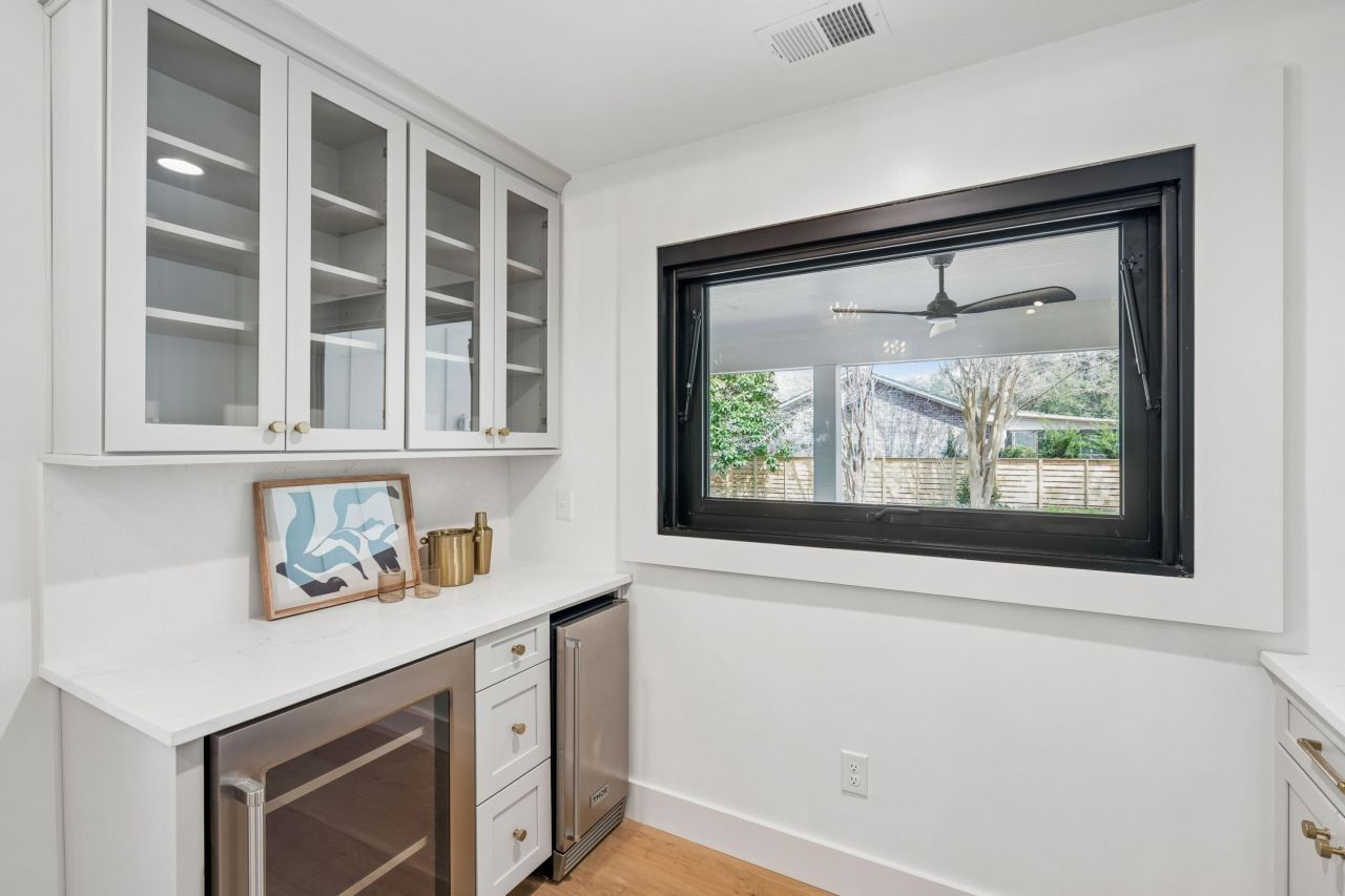 980 Cottingham Drive Photo 17