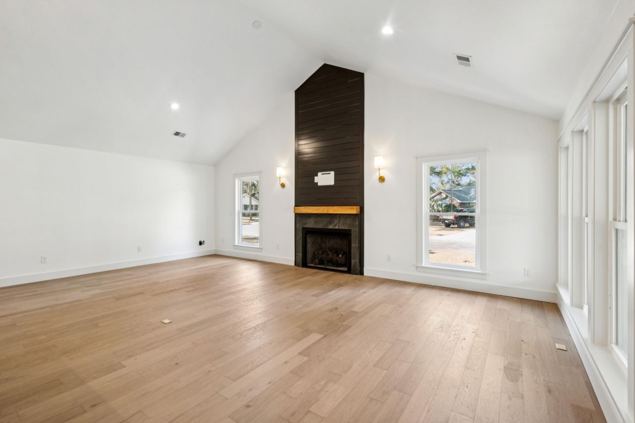 980 Cottingham Drive Photo 26