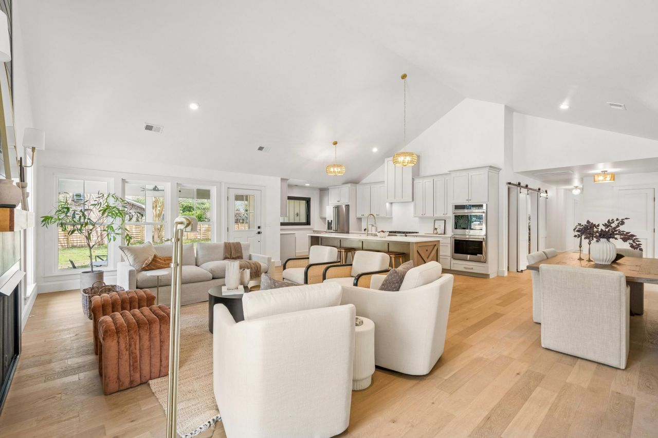 980 Cottingham Drive Photo 28