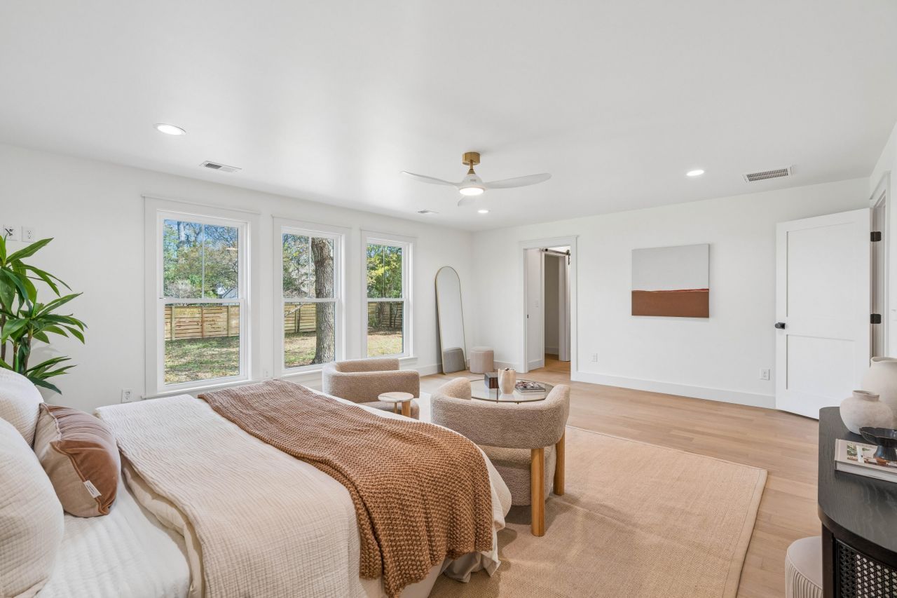 980 Cottingham Drive Photo 34