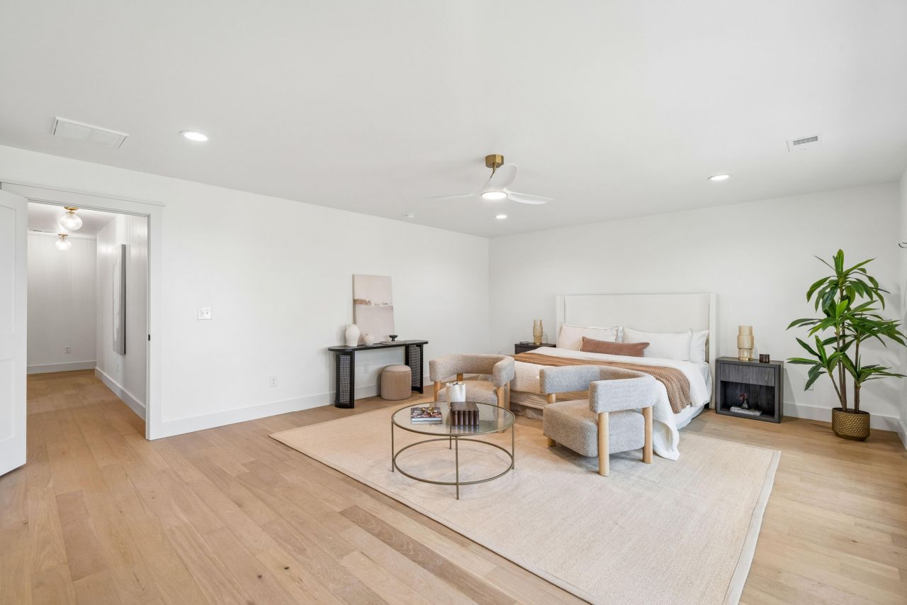 980 Cottingham Drive Photo 35