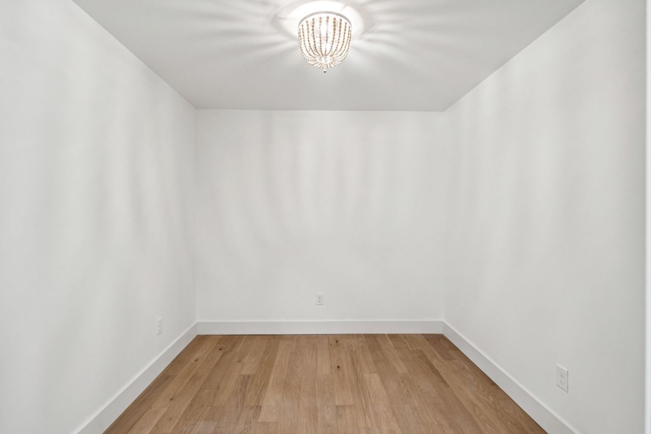 980 Cottingham Drive Photo 35