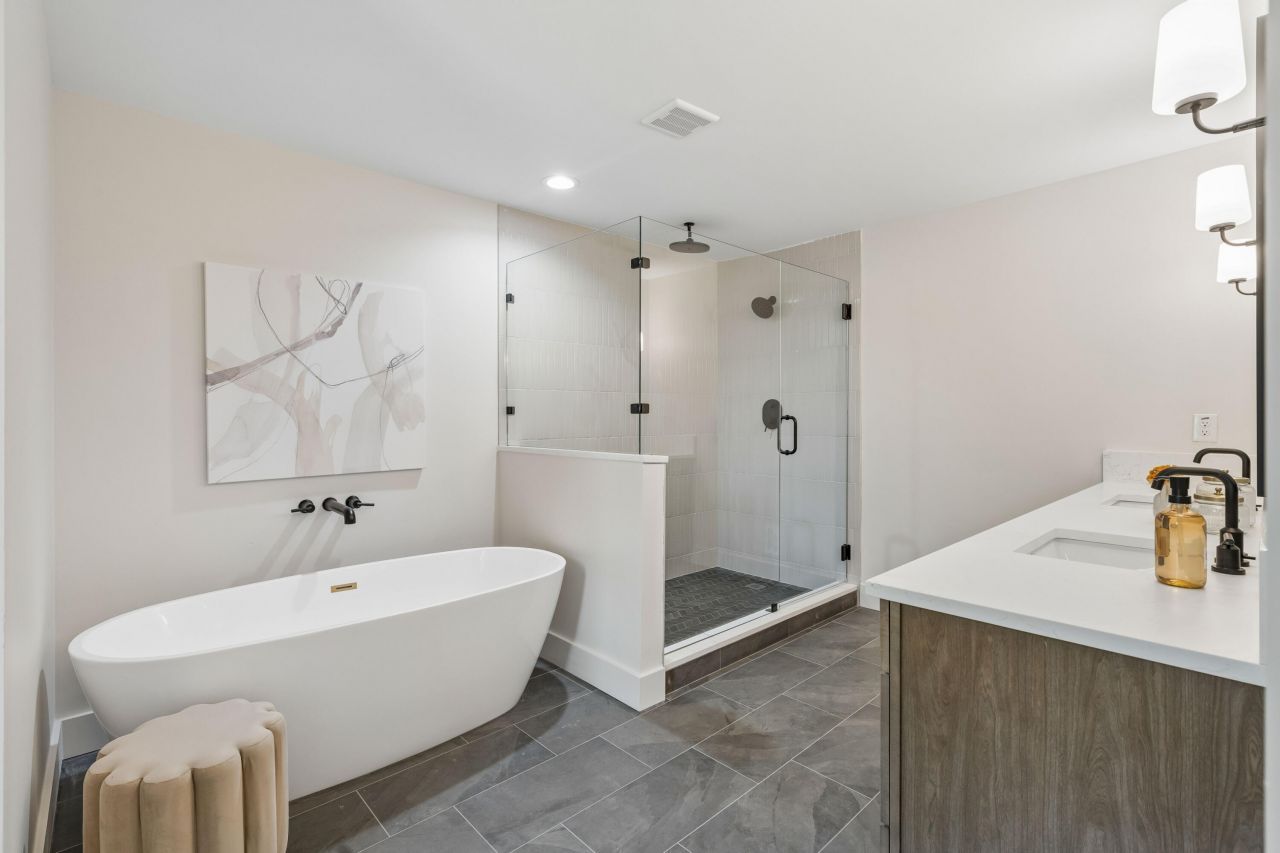 980 Cottingham Drive Photo 39