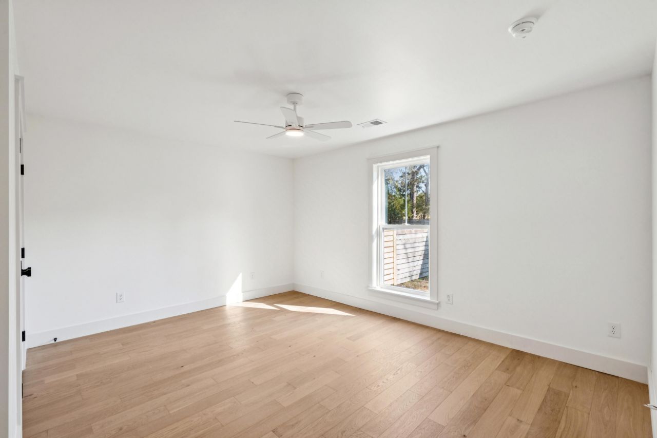 980 Cottingham Drive Photo 44