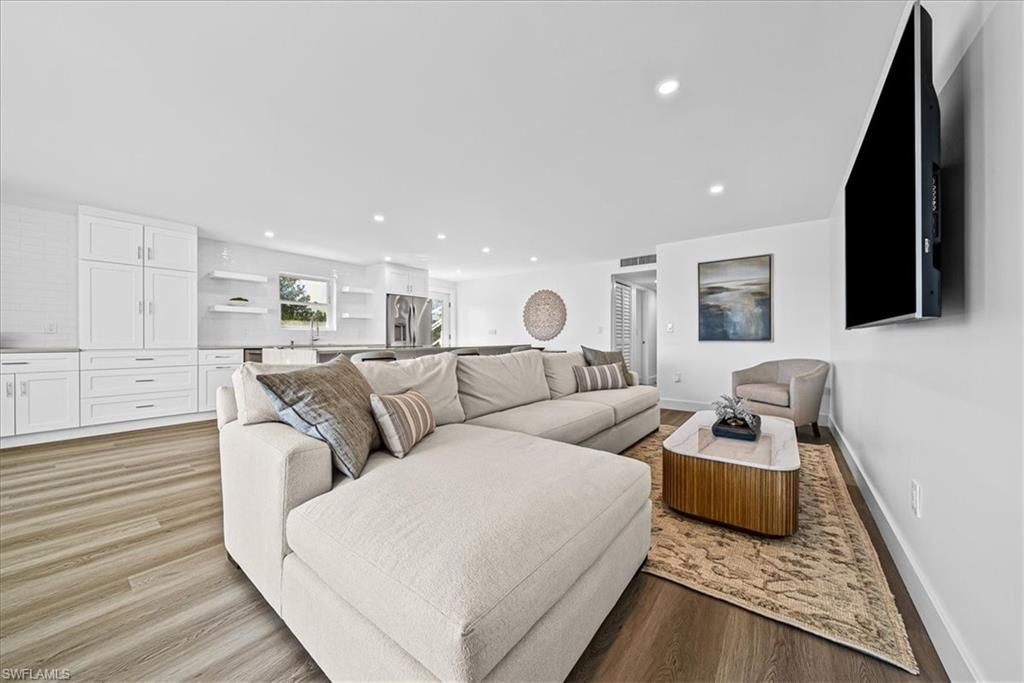 1910 Gulf Shore Blvd N, Unit 107, Naples, Fl 34102 Photo