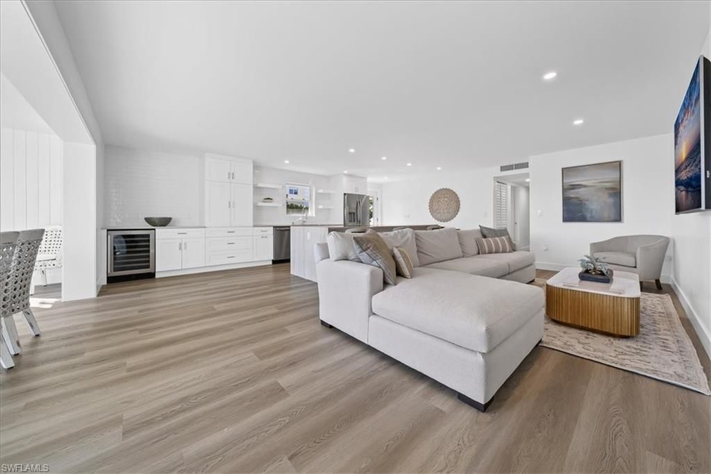 1910 Gulf Shore Blvd N, Unit 107, Naples, Fl 34102 Photo